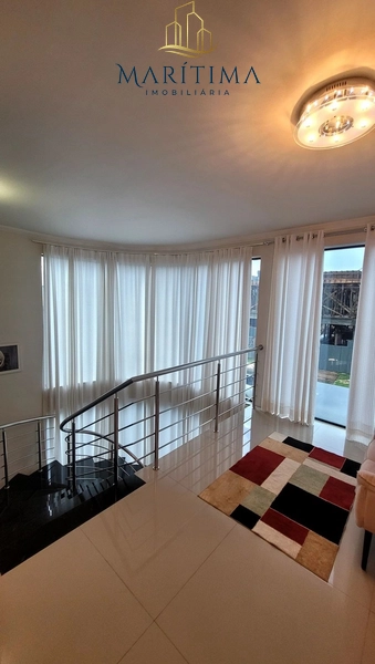 Linda casa com piscina em condomínio alto padrão.: 12ª foto da galeria de imagens do imóvel