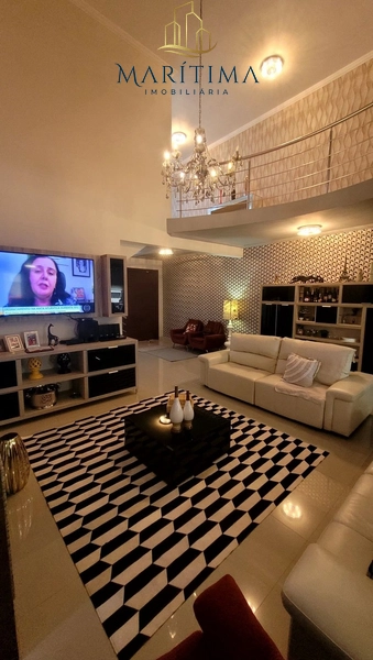 Linda casa com piscina em condomínio alto padrão.: 3ª foto da galeria de imagens do imóvel