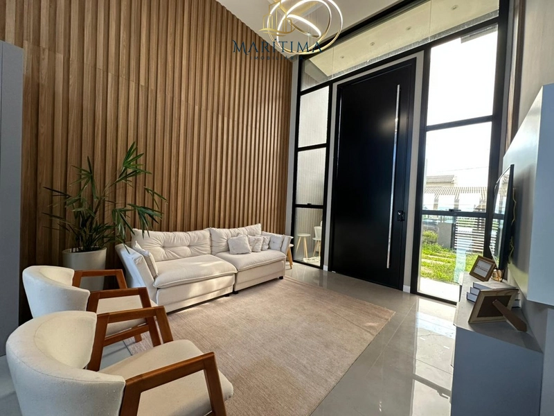 Casa a venda no Centro de Tramandaí, mobiliada e decorada, 03 suítes!