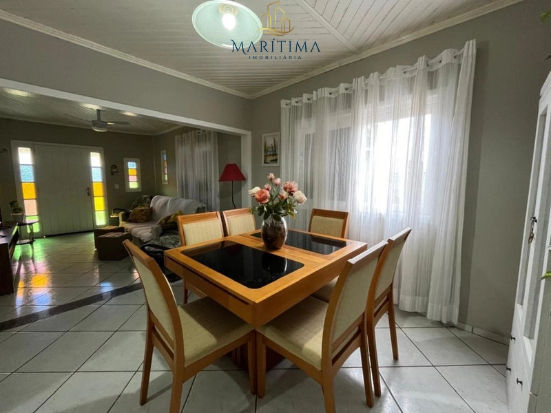 Excelente casa localizada em Imbé!: 6ª foto da galeria de imagens do imóvel