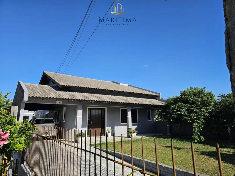 Excelente casa localizada em Imbé!