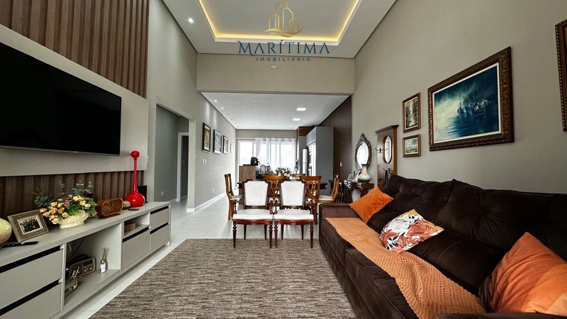 Casa térrea com piscina no Centro de Tramandaí!: 8ª foto da galeria de imagens do imóvel