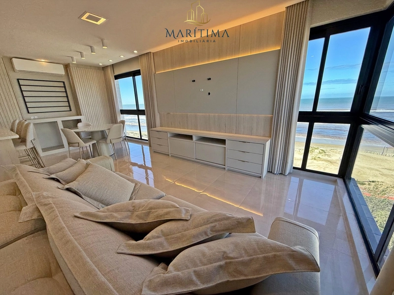 Apartamento pé na areia, mobiliado, vista mar de todos os cômodos!: 2ª foto da galeria de imagens do imóvel
