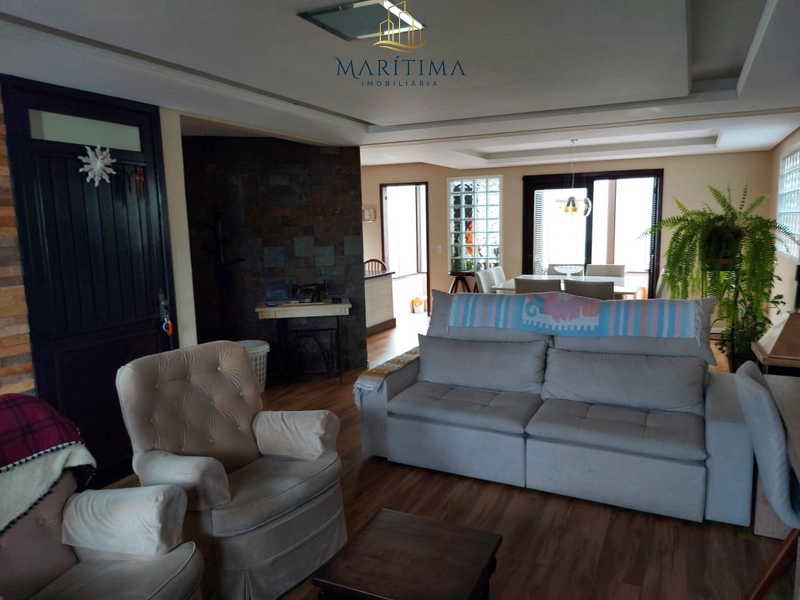 Sobrado semimobiliado com 04 dormitórios, em Tramandaí!!!: 3ª foto da galeria de imagens do imóvel