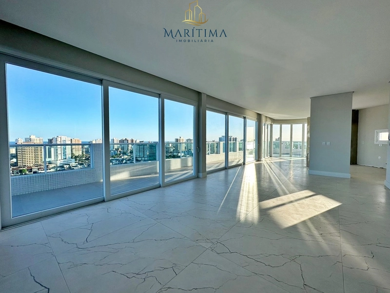 Cobertura duplex com 4 suítes, piscina privada e uma vista de cinema!: 5ª foto da galeria de imagens do imóvel