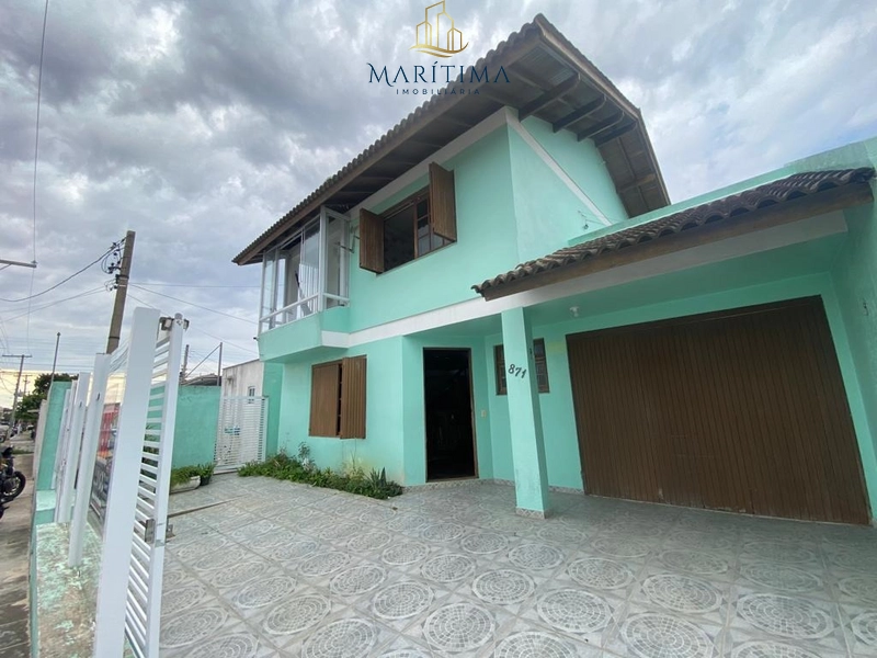 Sobrado amplo no bairro São José!