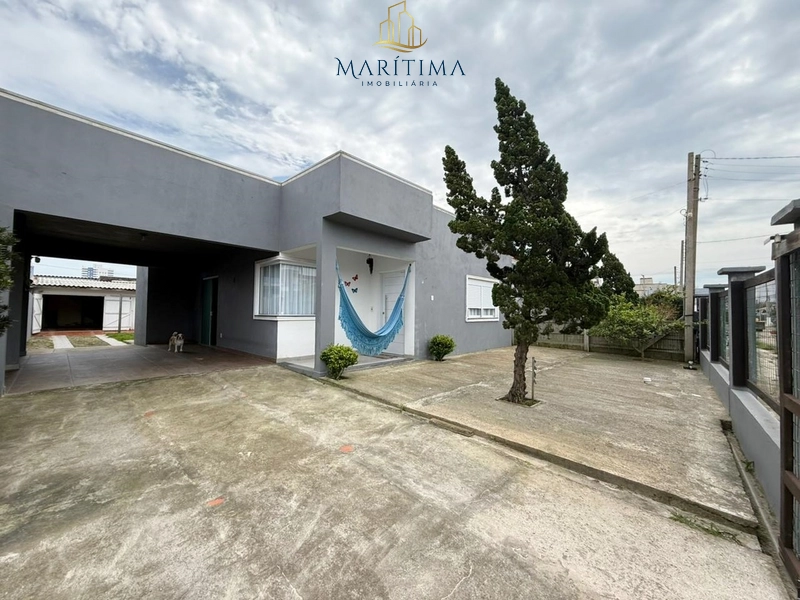 Excelente casa no Centro de Tramandaí, 750 metros do mar!: 1ª foto da galeria de imagens do imóvel