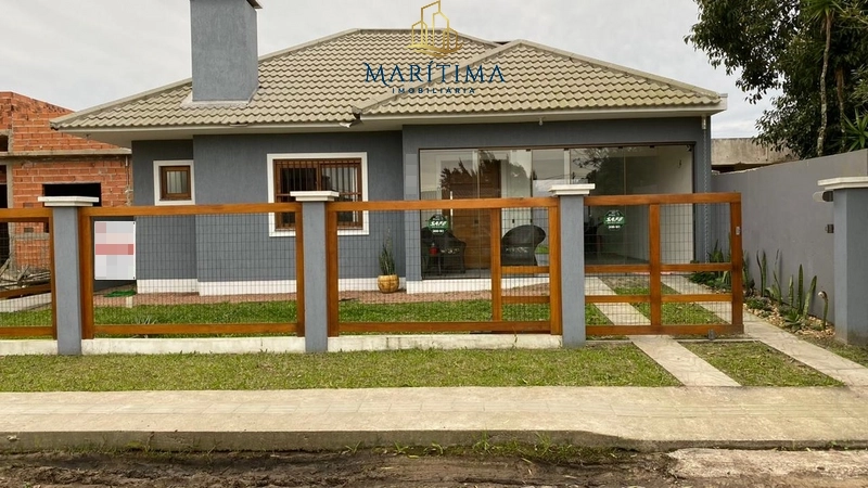 Charmosa residência de 3 Quartos com churrasqueira e lareira!: 1ª foto da galeria de imagens do imóvel