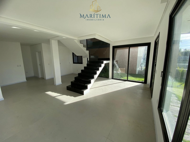 Excelente casa no Centro de Imbé!: 1ª foto da galeria de imagens do imóvel