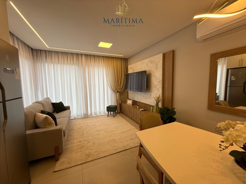 Apartamento decorado, 2 dormitórios leste norte com terraço no Centro!: 2ª foto da galeria de imagens do imóvel