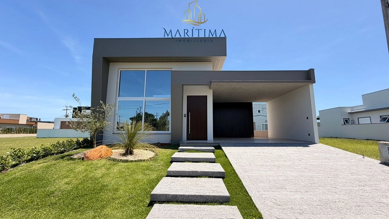 Casa nova com 3 suítes a venda no condomínio Marítimo!