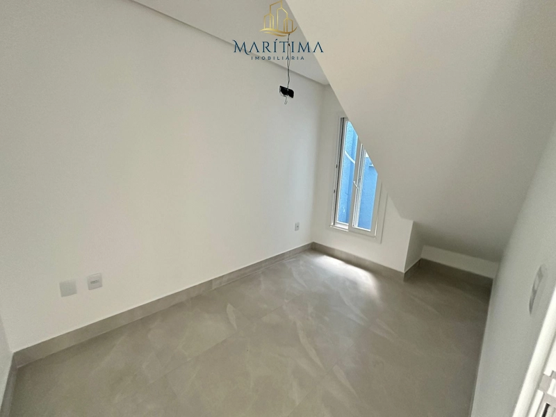 Sobrado com 04 dormitórios, a 500 metros do Mar!: 10ª foto da galeria de imagens do imóvel