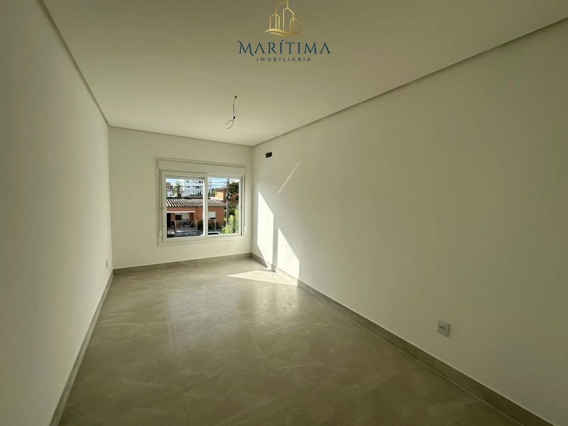 Sobrado com 04 dormitórios, a 500 metros do Mar!: 12ª foto da galeria de imagens do imóvel