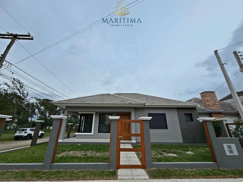Excelente Casa de 03 dormitórios, Próxima ao Mar!: 1ª foto da galeria de imagens do imóvel