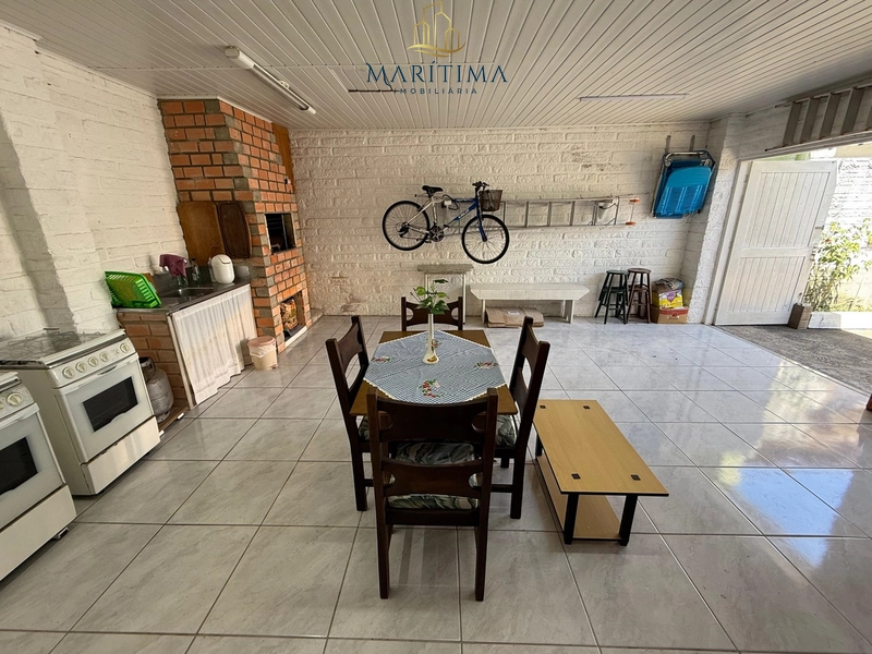 Casa a venda no Centro de Tramandaí, próxima ao mar: 24ª foto da galeria de imagens do imóvel