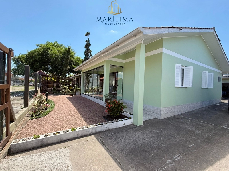 Casa a venda no Centro de Tramandaí, próxima ao mar: 4ª foto da galeria de imagens do imóvel