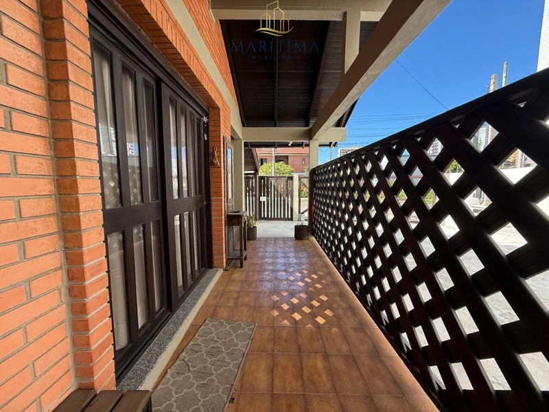 Casa com 05 dormitórios, a 500 metros do Mar!!!: 3ª foto da galeria de imagens do imóvel
