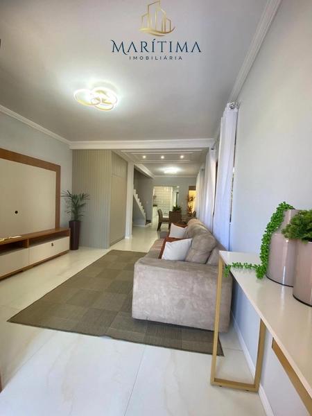 Casa mobiliada com piscina a venda no Centro de Imbé: 7ª foto da galeria de imagens do imóvel
