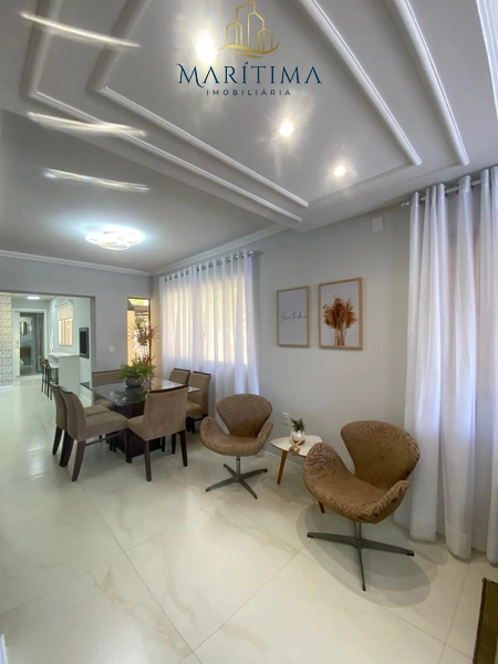 Casa mobiliada com piscina a venda no Centro de Imbé: 10ª foto da galeria de imagens do imóvel