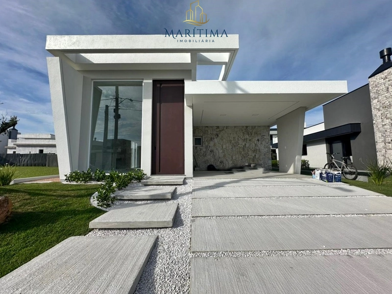 Casa nova a venda no condomínio Marítimo em Tramandaí!