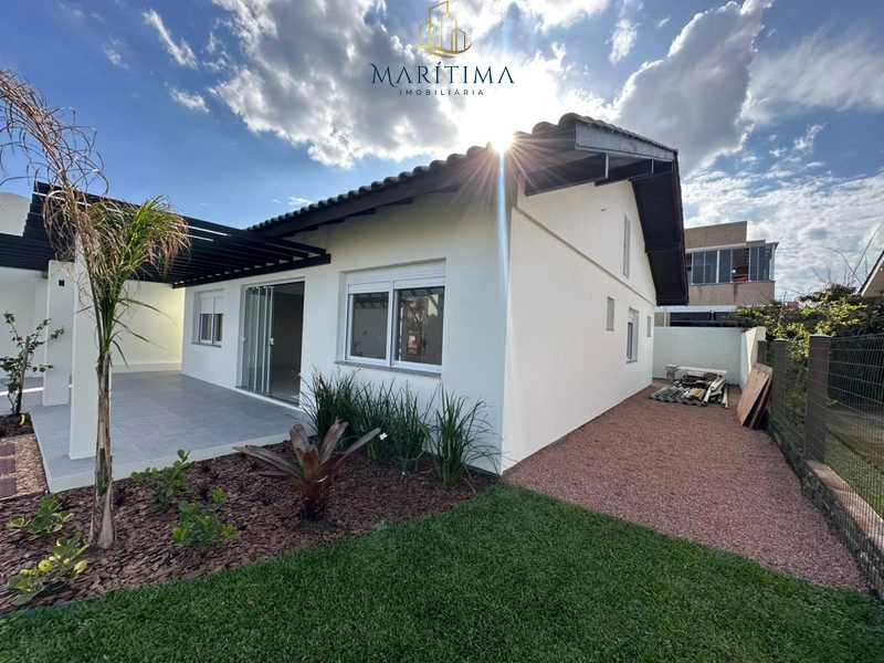 Casa térrea nova a 2 quadras do mar, em região central em Tramandaí!: 6ª foto da galeria de imagens do imóvel