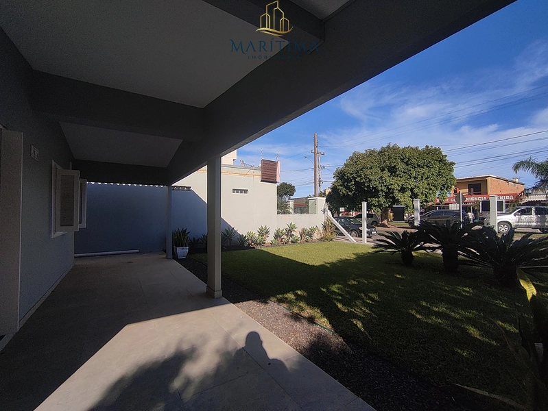 Linda Casa de Esquina à Venda em Tramandaí – Mobiliada: 4ª foto da galeria de imagens do imóvel