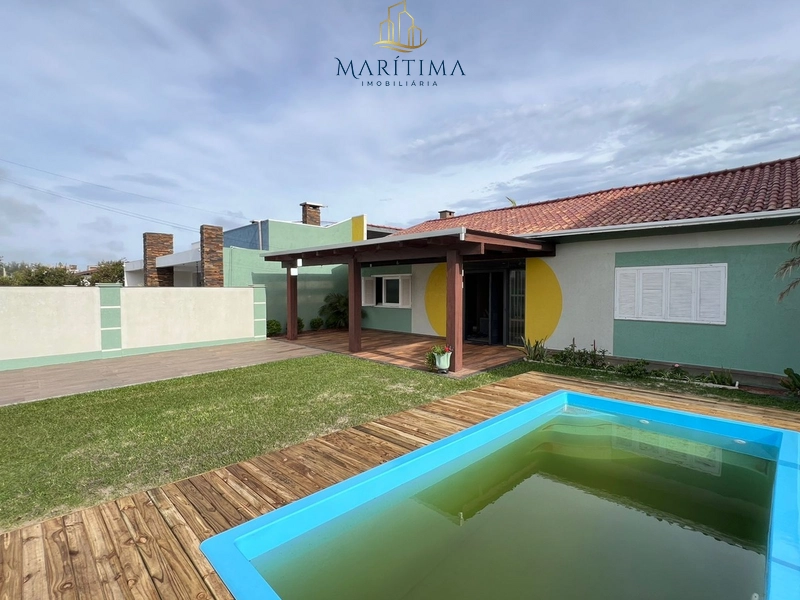 Casa a venda em Imbé, 4 dormitórios a 150 mts da beira mar!: 1ª foto da galeria de imagens do imóvel