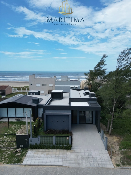 Casa Nascer – Exclusividade e Sofisticação a 80m do Mar: 3ª foto da galeria de imagens do imóvel