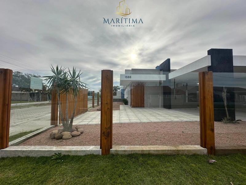 Casa térrea mobiliada a venda na praia de Imbé, Centro!: 1ª foto da galeria de imagens do imóvel