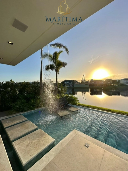 Mansão de 5 suites - beira lago: 53ª foto da galeria de imagens do imóvel