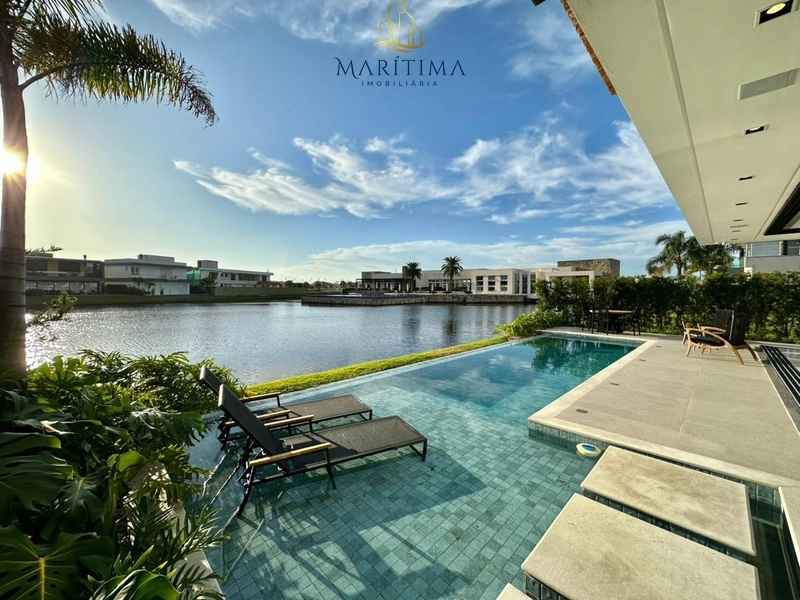 Mansão de 5 suites - beira lago: 1ª foto da galeria de imagens do imóvel