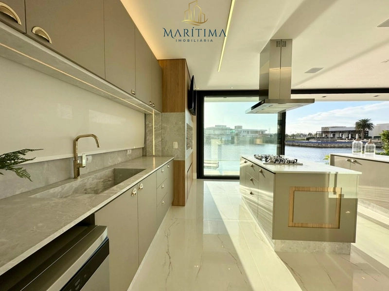 Mansão de 5 suites - beira lago: 46ª foto da galeria de imagens do imóvel