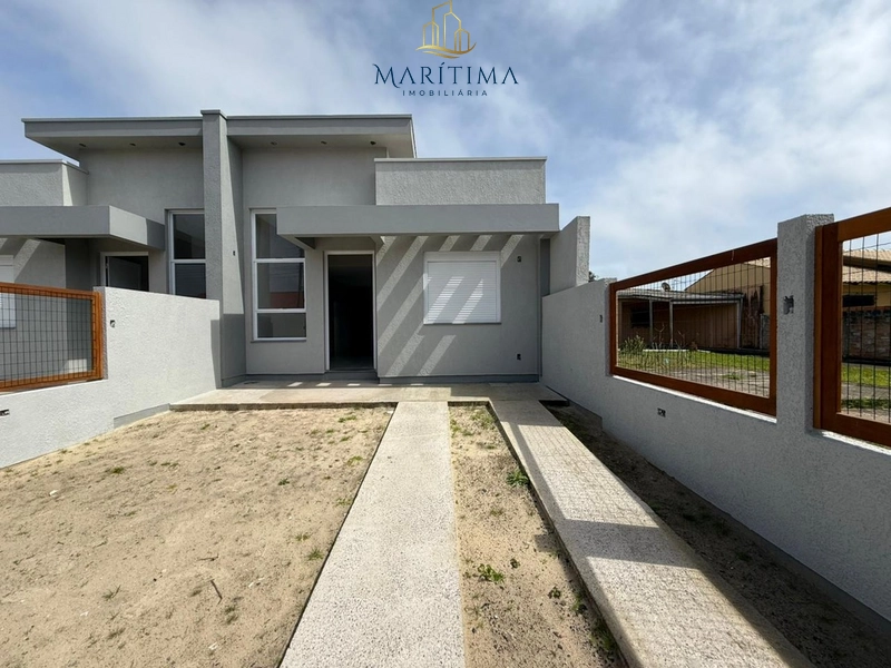 Casa nova a venda em Nova Tramandaí, com amplo pátio, próxima ao mar!: 1ª foto da galeria de imagens do imóvel