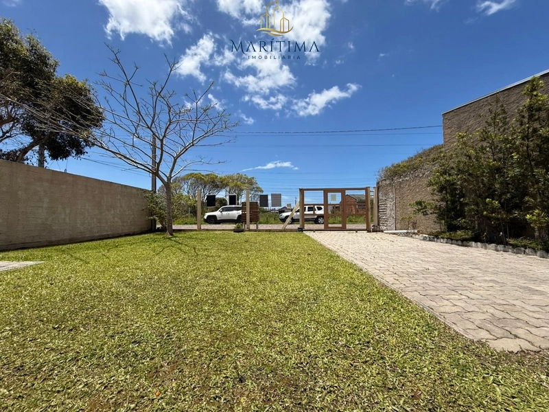 Casa a 800 metros do mar na praia de Imbé/RS.: 2ª foto da galeria de imagens do imóvel