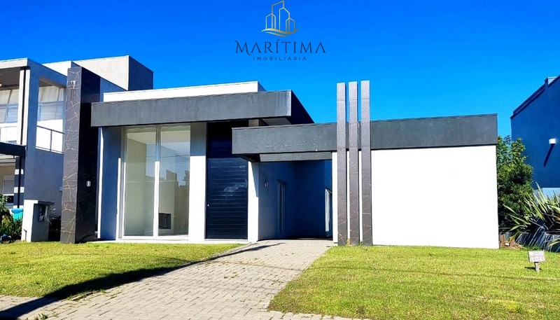 Casa com 4 suítes, no condomínio Dubai!