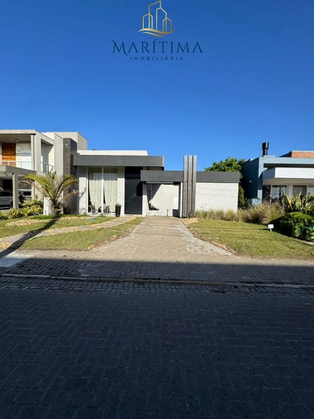 Casa com 4 suítes, no condomínio Dubai!