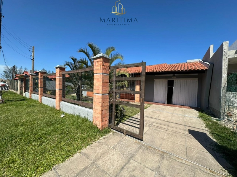 Oportunidade: Casa pé na areia 3 dorms com suite e piscina