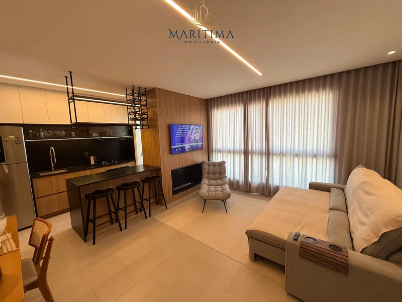 Apartamento decorado frente leste com vista mar!