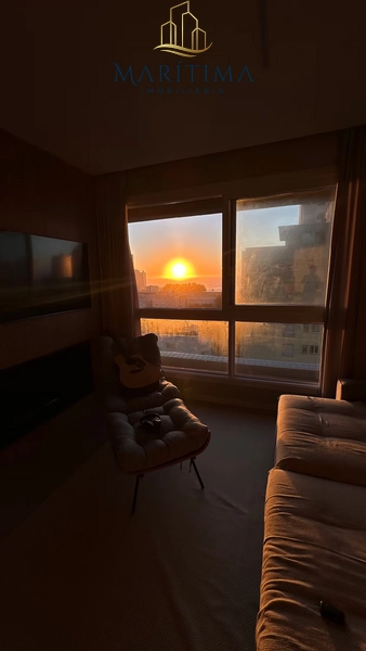 Apartamento decorado frente leste com vista mar!: 2ª foto da galeria de imagens do imóvel