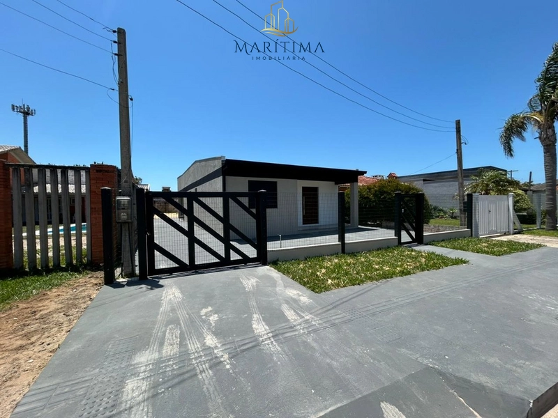 Casa com 03 dormitórios em Imbé!: 2ª foto da galeria de imagens do imóvel