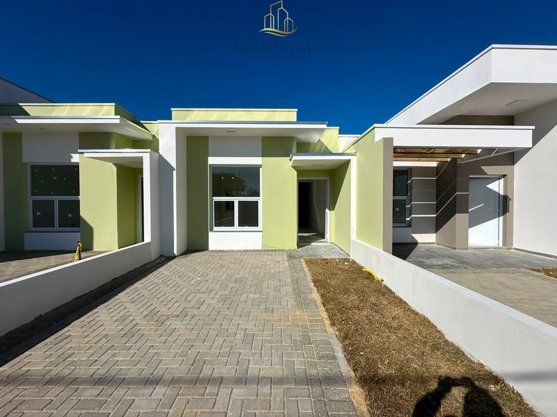 Casa nova, térrea, com 02 dormitórios no bairro Zona Nova!