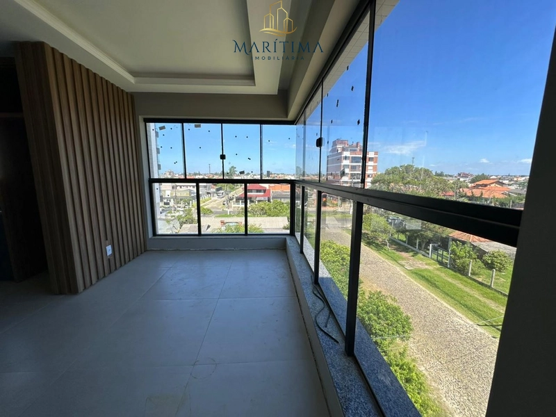Apartamento NOVO localizado a apenas 450 metros da beira-mar !