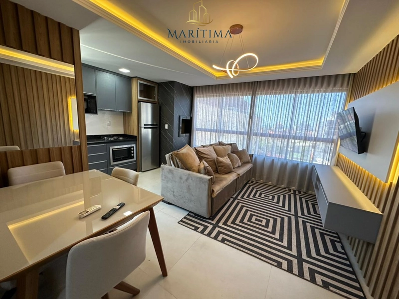 Apartamento de 02 quartos mobiliado, 4 quadras do mar!