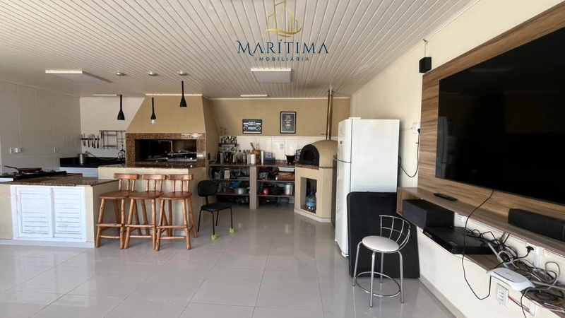 Casa com 04 dormitórios, piscina aquecida e anexo, em Imbé!!!: 3ª foto da galeria de imagens do imóvel