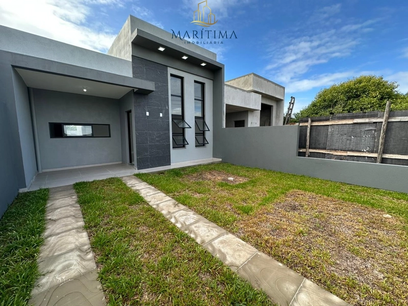 Casa com 02 dormitórios em Tramandaí!