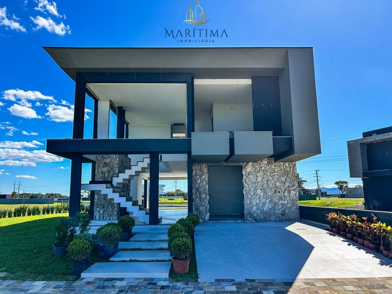 Casa com 04 suítes no Condomínio Allure!