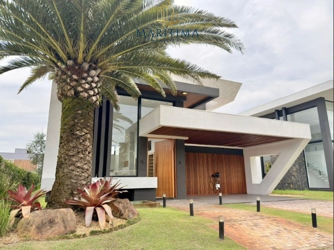 Casa mobiliada e decorada no Condomínio Ilhas Resort!