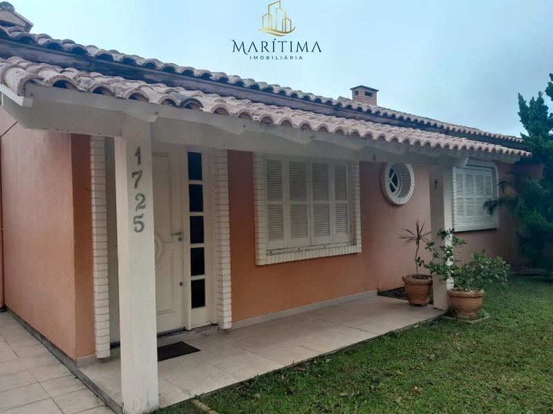 Casa mobiliada com 03 dormitórios, no Centro de Imbé!: 2ª foto da galeria de imagens do imóvel