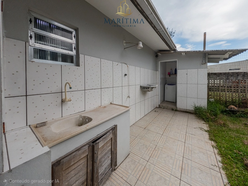 Casa com 03 dormitórios a poucos metros do Mar!: 15ª foto da galeria de imagens do imóvel