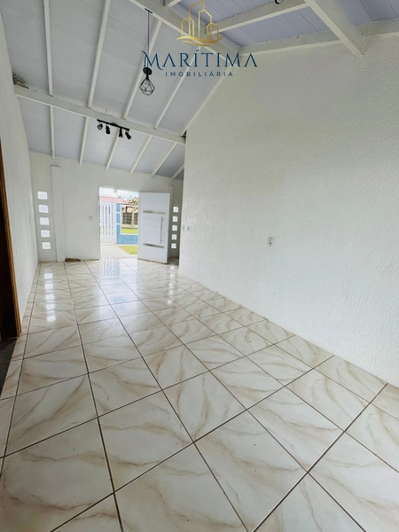 Casa com piscina, em bairro de moradores!: 4ª foto da galeria de imagens do imóvel